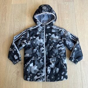 Adidas Originals / Boy's Camouflage Hooded Puffer Jacket / Size S (7-8y)